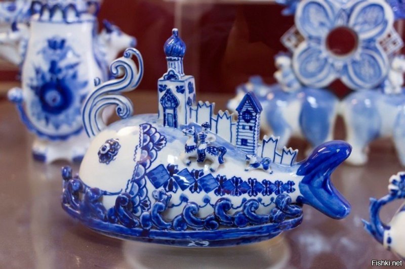 купить конструктор (заготовки) и собрать машинку или домик (в данном случае браслетик и серьги) - это не рукоделие

вот это рукоделие