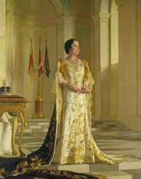 Третье фото откровенная вранина! Рузвель т умер 12 апреля 1945 года будучи очень больным и не способным передвигаться без кресла. Это фото сделано много раньше, наверное годах в 30-х.  Вот что пишут официальные источники: "В июне 1939 года королевская чета совершила тур по Канаде от побережья до побережья и обратно, и посетила Соединённые Штаты, проведя время с президентом Рузвель том в Белом доме и его поместье в долине Гудзона" Чета королевская была мамой и папой упомянутой в посте Елизаветы. На тот момент Елизавете было всего 13 лет и она никак не могла быть вон той заметной дамой в белом! Это её мама Елизаве  та Бо  уз-Ла йон!
 Долгое время Елизавета считалась "предполагаемым наследником" И естественно в столь юные годы никак не могла встречаться официально с первым лицом другого государства, да и выглядела она иначе. Прежде чем постить, надо проверять информацию. Вот официальный портрет матери Елизаветы второй примерно этих годов. А второй скин показывает Елизавету II  в апреле 1945 года, ей 19 лет. Разница очевидна. А высокая дама рядом с матерью королевы-это жена Рузвель та.