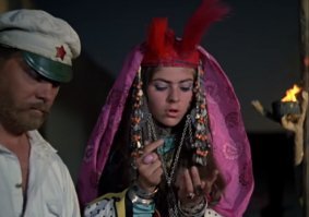 И всё одна? Тяжело...