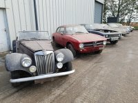 от автор 3,14здабол!
На задворках нашли коллекцию эксклюзивных авто. Берите, кто хотите! 
Теперь машины будут проданы с аукциона.



морис гараж (верхний снимок, слева) и морган (нижний, справа) красавцы