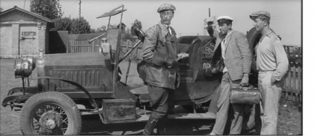 На задворках нашли коллекцию эксклюзивных авто. Берите, кто хотите!