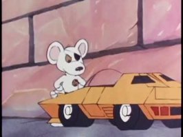 Помню, в молодости мульт такой был... "Danger mouse" назывался)
