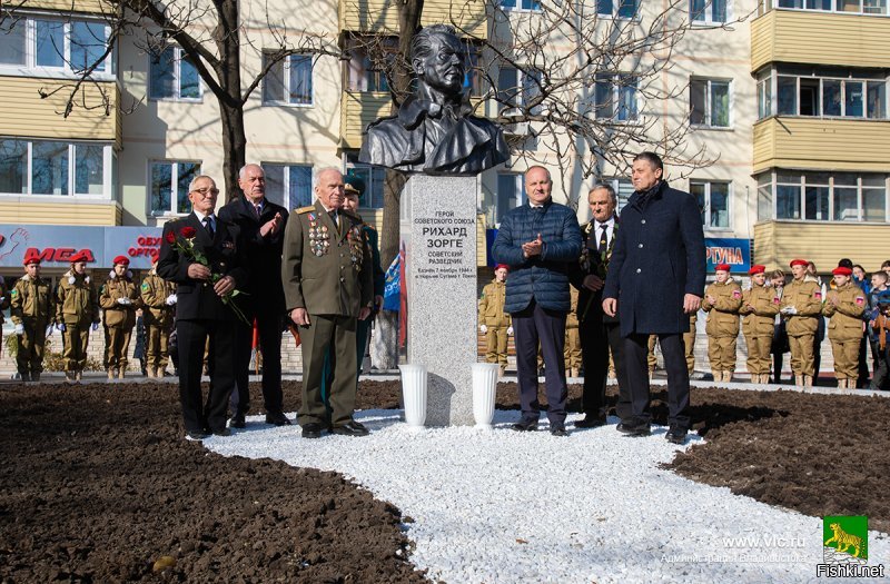 7 числа во Владивостоке открыли памятник Зорге