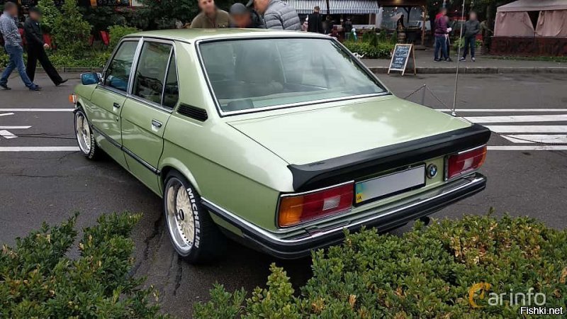 Средняя часть кузова - BMW 5-er 70-х годов: