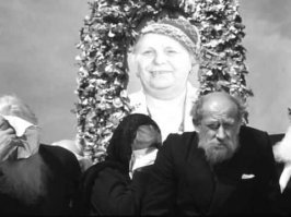 Когда я был маленький , у меня тоже была бабушка...