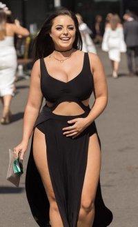 С такой комплекции от этого не избавиться. Кожа будет дряблой.