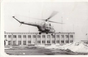 Я в фантазиях живу? В 1961 году в космос полетел Гагарин, а в нашем маленьком городке работало 31 предприятие. Был аэропорт, ЛЮБОЙ мог полететь на самолете в райцентр по цене автобусной поездки. 
А теперь одни руины. И у меня фантазии? Как можно не замечать, что твориться вокруг? Даже ОФИЦИАЛЬНЫЕ средства информации показывают рост нищеты, отсутствие развитие экономики, увеличение темпов разграбления страны. А у вас все хорошо!