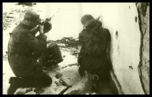 Когда враг дерётся твоим же оружием, то это оружие можно считать превосходным...