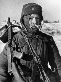 Ну это да, в условиях, когда нормального оружия катастрофически не хватало, эти ППШ действительно выручили красную армию.