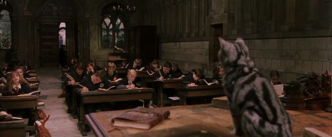 - А будете баловаться заколдую!