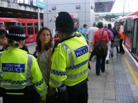 Не знаю, кто как, а я открыл для себя ещё один факт. А именно - происхождение названия Чеширского кота. Как-то с детства, как впервые прочитал книжку, не придавал этому значения, ну Чеширский и Чеширский. А теперь понятно стало.