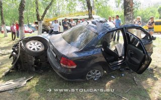 Авария дня. На Кубани Volkswagen разорвало пополам