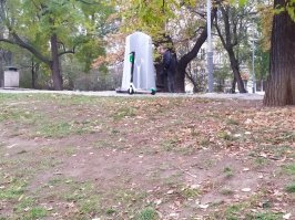 А вот это разве не попадает под штраф ?  :)))   (центральный вокзал Прага)