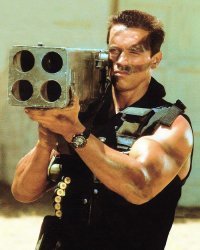 … а *лядь гандольер на Шевроле, который спровоцировал весь этот беспредел - просто поехал дальше
Надо было пустить ему вслед ракету как-то так, как на картинке