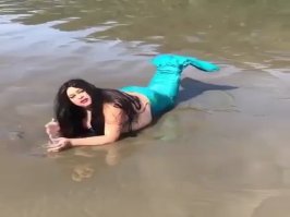 вот, выбросило на берег.
правда страшная как моя жизнь..