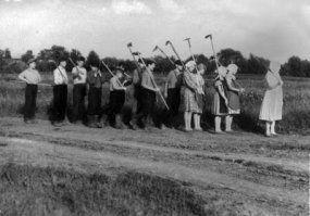 моё советское детство примерно выглядело так.