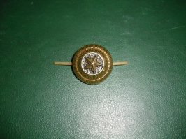 Ничего удивительного, у всех силовиков на лбу знак победы Японии над Россией. Ибо жёлтая звезда это знак японской армии.