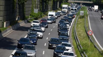 в германии есть естественный темполимит, называется - пробки