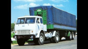 А я в 1985-ом после ЗиЛ 133ГЯ пересел вот на такого красавца. Жесткий, холодный, но все равно мечта!