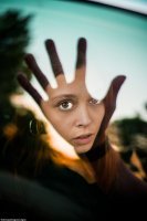 Давно шляюсь по всяким фотофорумам и НЕ ЧИТАЮ названия фотографики. Позволю себе неграмотную рифму, но всё же: "чем лучше снято, тем хуже обозвато". 


Вот эта фотка ОЧЕНЬ хороша