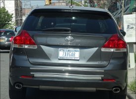 Атеист в США оформил себе автомобильный номер «Я — БОГ»