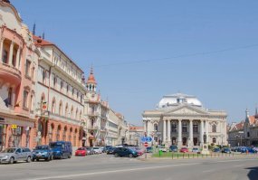 А я, как всегда, топлю за любимую Румынию :) На фото уютные городки Тимишоара, Орадя и Рышнов