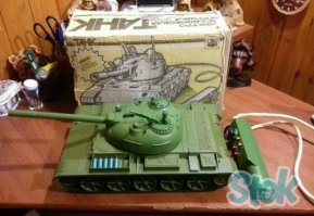 А я в СССР буржуином был для соседских мальчишек! У меня немного игрушек любимых были, зато какие!