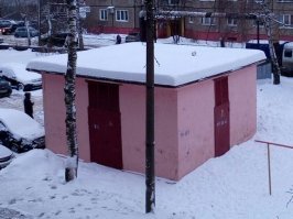 Не все потеряно, частенько обнаруживаю мячи на трансформаторной будке.