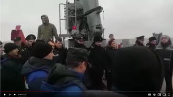 Мдаа, а что это за монструз у них там?
