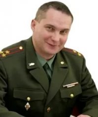 А чё переживать? Заказывайте вечно модную прическу "призывник" и получите 100% ожидаемый результат. Могу даже парикмахера порекомендовать.