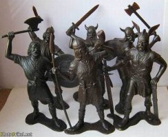 Серьезные игрушки времен СССР