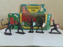 Серьезные игрушки времен СССР