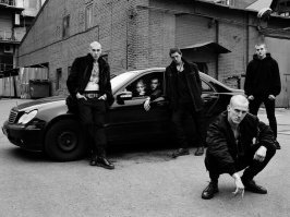 "Люмпены" со своим мовомодным мерсом явно не в кассу