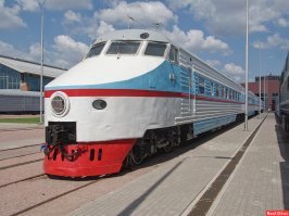 Фу!Что за уродство?Бабла попилили по-полной.Ну а футбольная "звенит-олигофрена"-апофигей маразма.Бакланы там в питере ещё не все крыши склевали?Как там ваша наркоманская "Апарашка"?В центре города нельзя появиться русскому!!!Такое только в питере.
Я выдохнул а теперь буду признаваться в любви к Ленинграду.Именно к Ленинграду.Яйца пока не седые но нынешний Питер меня удручает (уберите шлюх и журналы с адресами борделей под "дворниками").А я мотался из Москвы в Ленинград в 1997-8-9 годах и обратно по выходным на "ЭР-200".Тогда это было круто.Вот когда в Питере солнце...ну просто кайф.Вот вы наберите в поисковике "Солнце в зените в Санкт-Петербурге".Там будет только унылое фото закатов.Спасибо Ольге Т. за последнее фото.