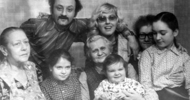 Звезды нашего детства в кругу семьи. Фото из домашних архивов