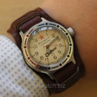 После службы в армии в 1986г находясь проездом в столице купил себе вот такие "командиры". Прослужили они мне до 2005г, когда я в Италии в гостях у друга совершенно случайно по причине порвавшегося ремешка утопил их в Тирренском море, а так бы наверное до сих пор на луке тикали
(фотка из сети)