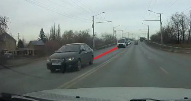 Лиане нужно было Газельку обгонять!!!