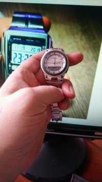 Свои CASIO купил в январе 1998 года. Один раз менял батарейку. Лежат трое новых часов, но не хочу менять. Привык к этим.