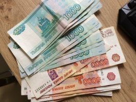 Дык надо было сфотать и отправить. Этому ещё ходжа Насредин
 
"Однажды, на базаре Ходжа увидел как толстый чайханщик тряс какого-то нищего бродягу, требуя у него платы за обед. –  Но я же только понюхал твой плов! – оправдывался бродяга. –  Но запах тоже стоит денег! – отвечал ему толстяк. –  Подожди, отпусти его – я заплачу тебе за все, – с этими словами Ходжа Насреддин подошел к чайханщику. Тот отпустил беднягу. Ходжа вынул из кармана несколько монет и потряс их над ухом чайханщика. –  Что это? – изумился тот. –  Кто продает запах обеда, тот получает звон монет, – невозмутимо ответил Ходжа…"