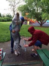 не задохнется?