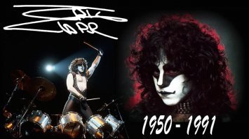 А еще в этот день умер другой известный музыкант ,Эрик Карр, барабанщик группы KISS...