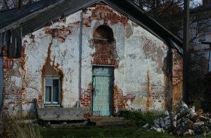 какая тут роса и парное молоко ?! От половины фоток несёт унынием и безысходностью (((