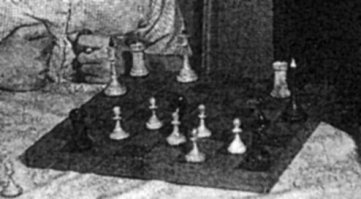 Ну Малой шахматы уже 2 раза бросал . Хотя его результаты были у меня на 2 года раньше . 
Ситуация с пешками  маловероятна в любой ситуации . Да и вообще ситуация с фигурами непонятная .