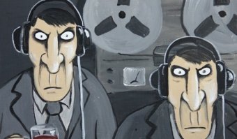 они передаются в зашифрованном виде, а не хранятся, хранятся на серверах как-раз для таких случаев, не нравиться сними галочку в настройках.