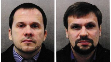 Да что гадать явно с ними был: 
А в пакете был "Новичок"