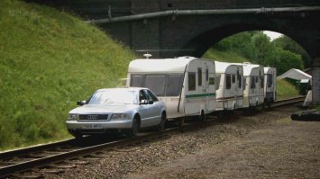 ты реально? эта троица жжет, а тебе к малахову на шоу, или на новых ведущих надрачиваеш