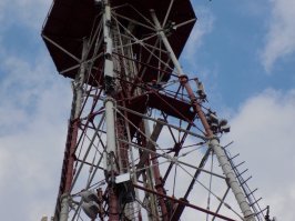 Работа не позволяет. :) 
Да и заняты были до поздна. 
Приходили в гостиницу и спать падали.