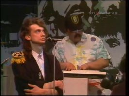 Есть и фотки. Неважного качества, правда