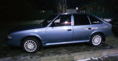 вчера выхожу из "пятерочки" стоит на парковке : "святогор" в идеале.
Обычно если такие и попадаются на дороге - то в состоянии ржавой, догнивающей помойки, опасной для окружающих.