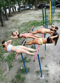 Спортивные и околоспортивные девушки в хорошей форме